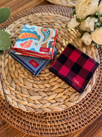 Le mouchoir en&nbsp;tissu.